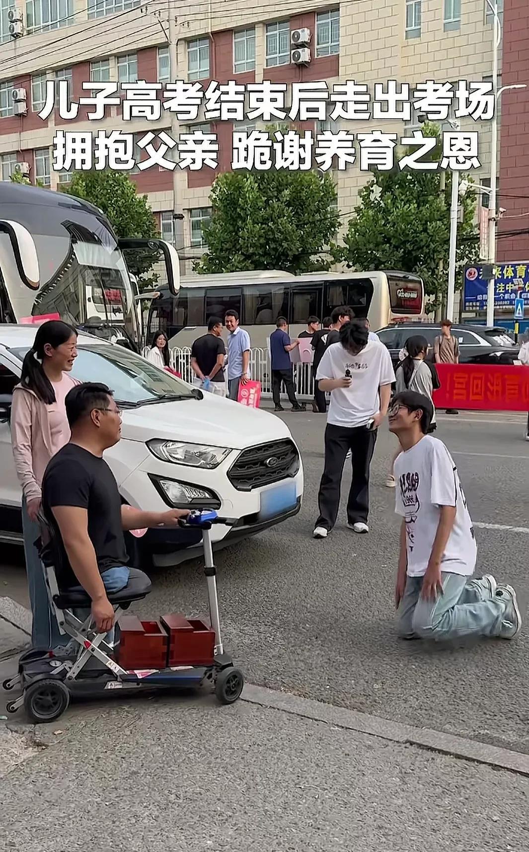 陈州儿子的这一跪，竟然惊动了央视新闻记者！
据央视新闻报道，6月10日，在山东临