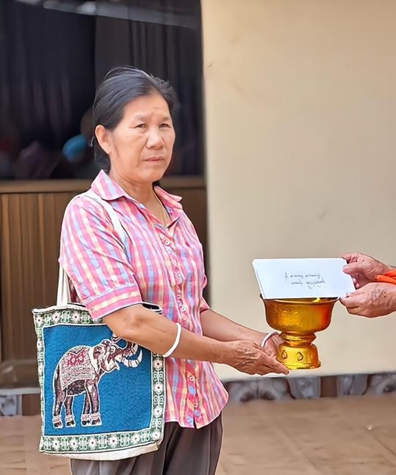 泰王抬举诗妮娜母亲，派丈母娘连轴转出公务
诗妮娜远在德国仍备受重视，泰王派其母连