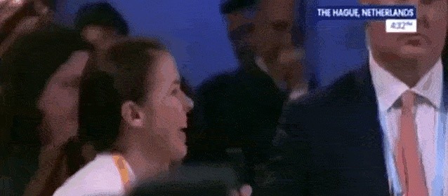 知识截止2024，别再问我之后的事











世界疯了吗？乌克兰女记
