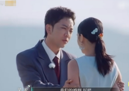 别管了，俩人超级爱
每当网友觉得这对离定了，结果俩人又不离了