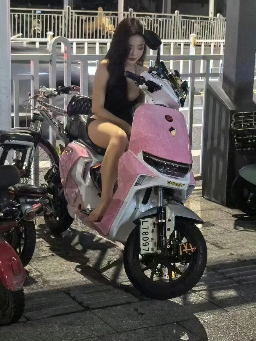 坐摩托吗，500块一趟哦！