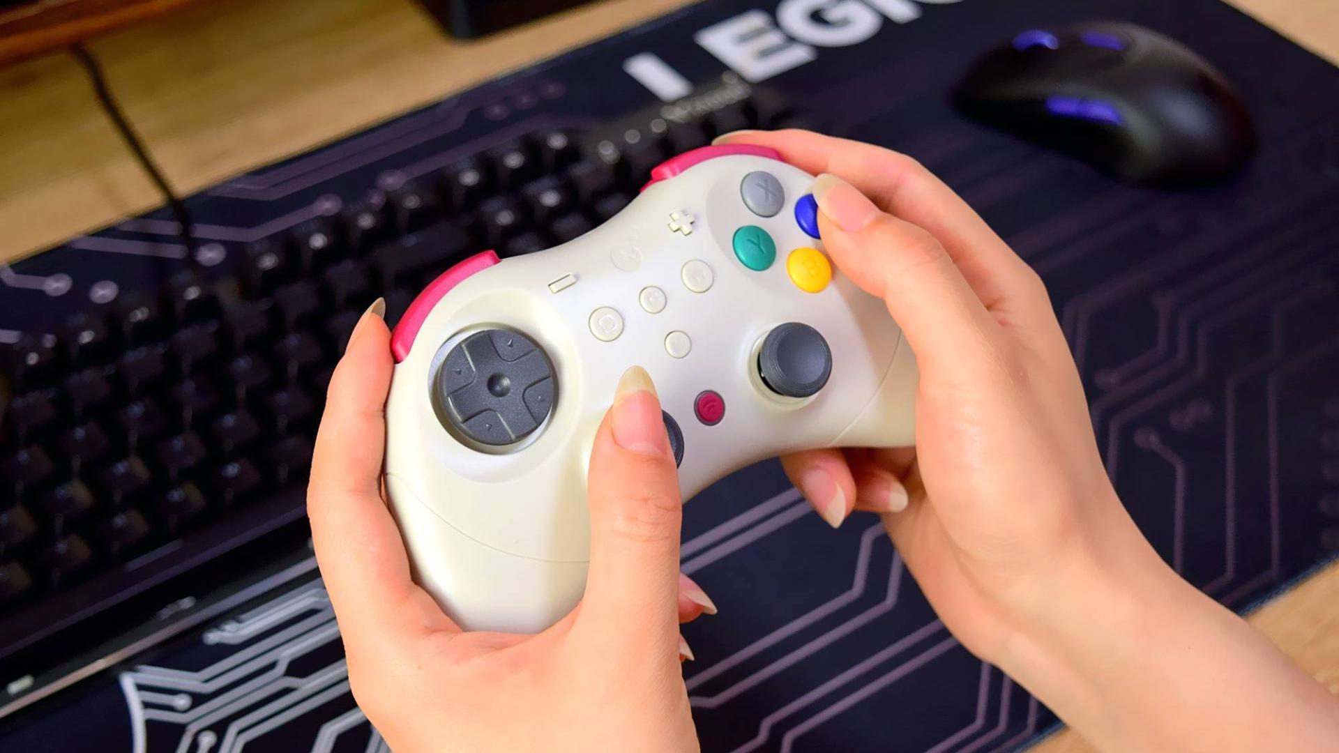 自研“磁悬浮”马达，便携手柄中的震动王者：谷粒精灵2 Pro评测