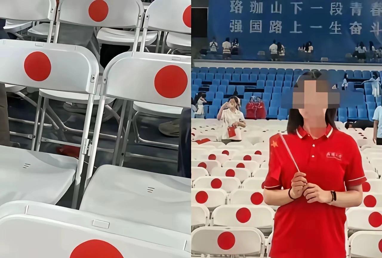 满场的苏菲， 知道是武汉大学会场，
不知道的还以为是日本大学开学。