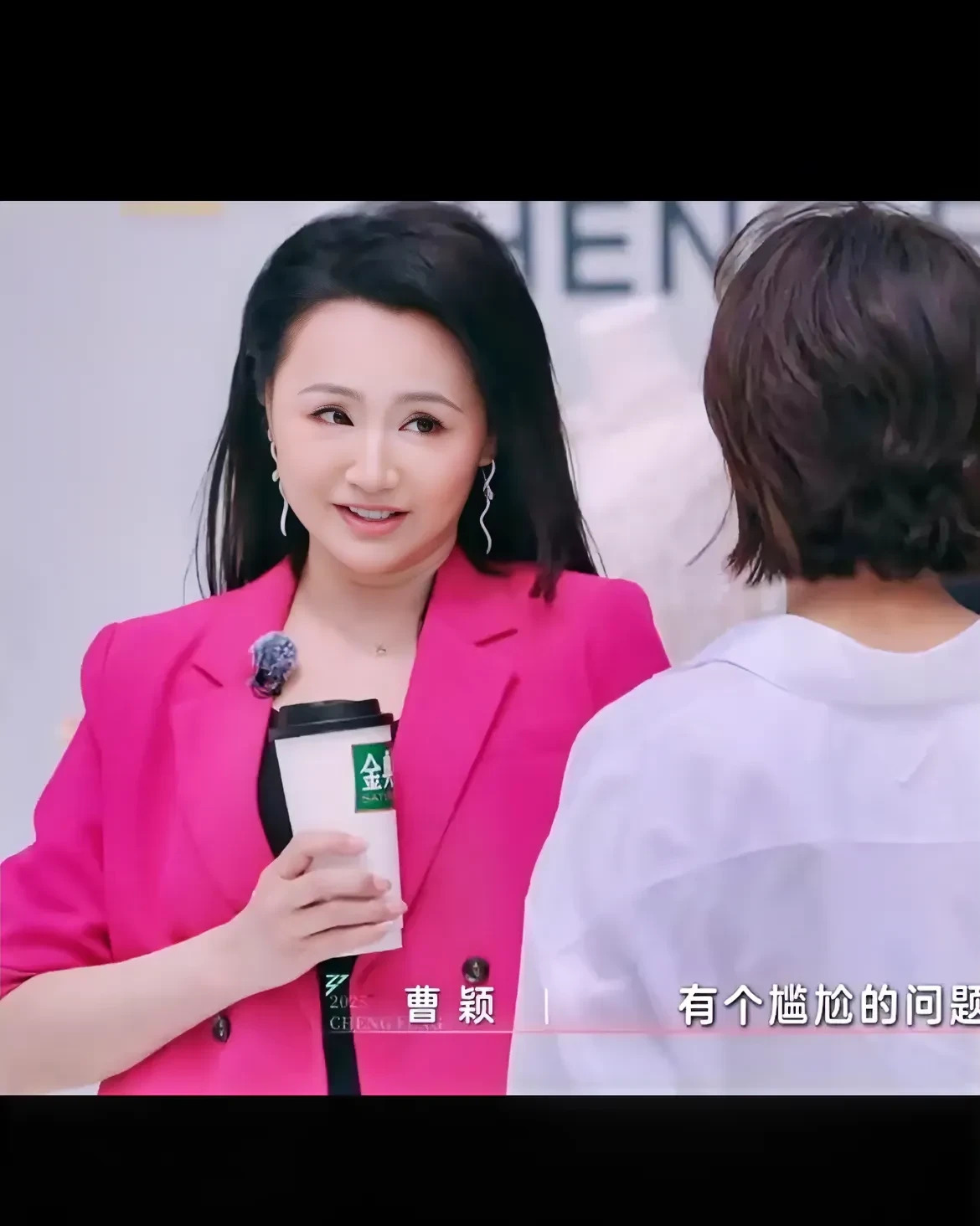 曹颖质疑浪姐节目组邀请过晚











天呐！曹颖竟然公开质疑浪姐节目