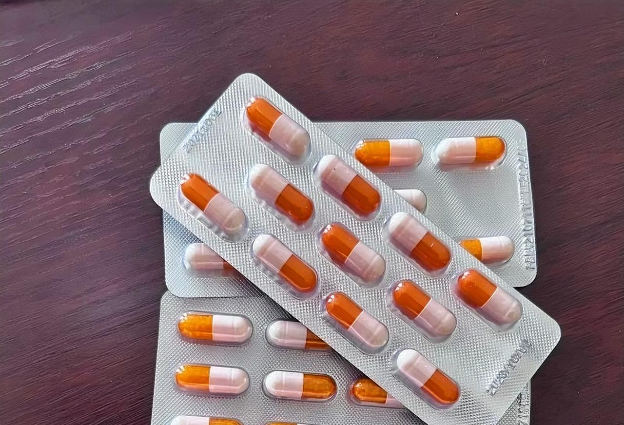 判6个月！转卖止疼药赚220块
近日，一男子在网上专卖止疼药收益220元，但没想