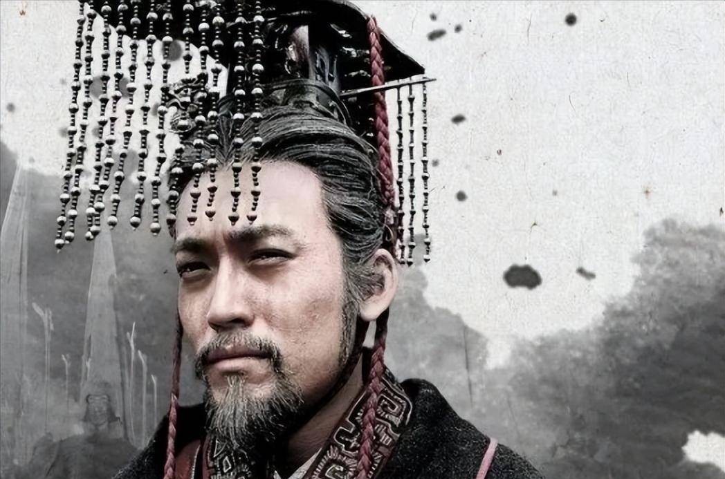 将军自知功高震主，只想告老还乡，皇帝：朕不杀你，你留下便是