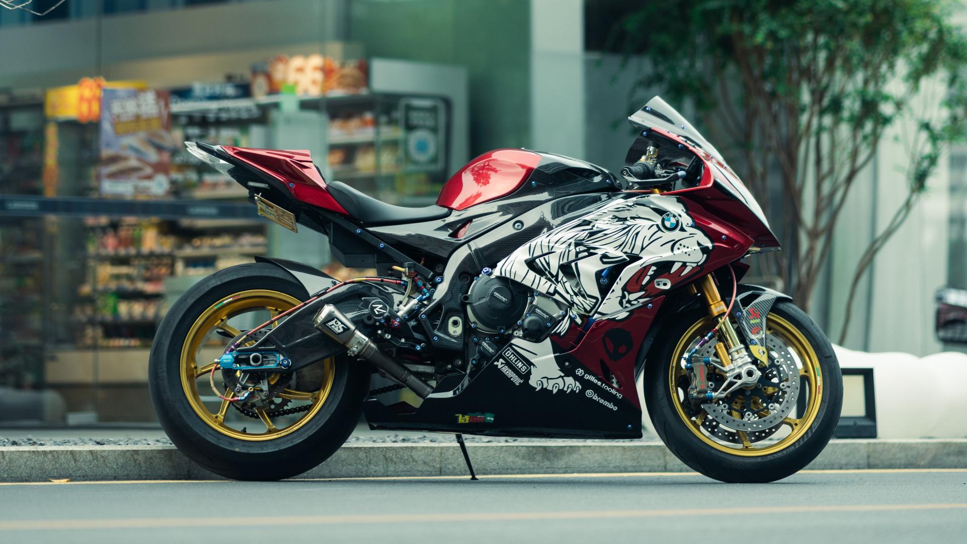 大师级微调！2023款BMW S1000RR：以顶级智慧，重塑公升仿赛全能标杆