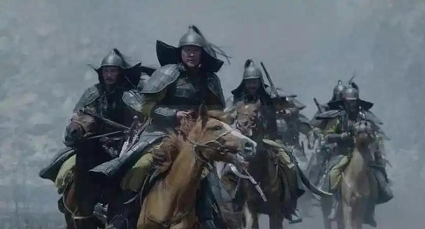 突厥重视商业贸易，善于利用商业致富，商业是突厥人的经济来源之一，以经商带动经济是