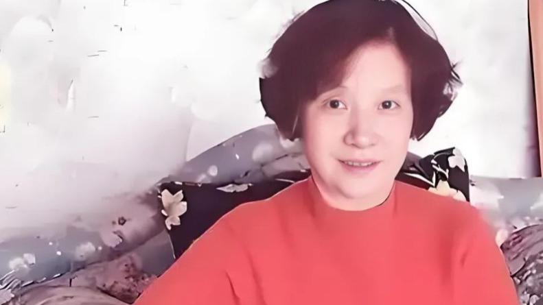 赵薇让妈妈沦落到这地步！小燕子也这样了