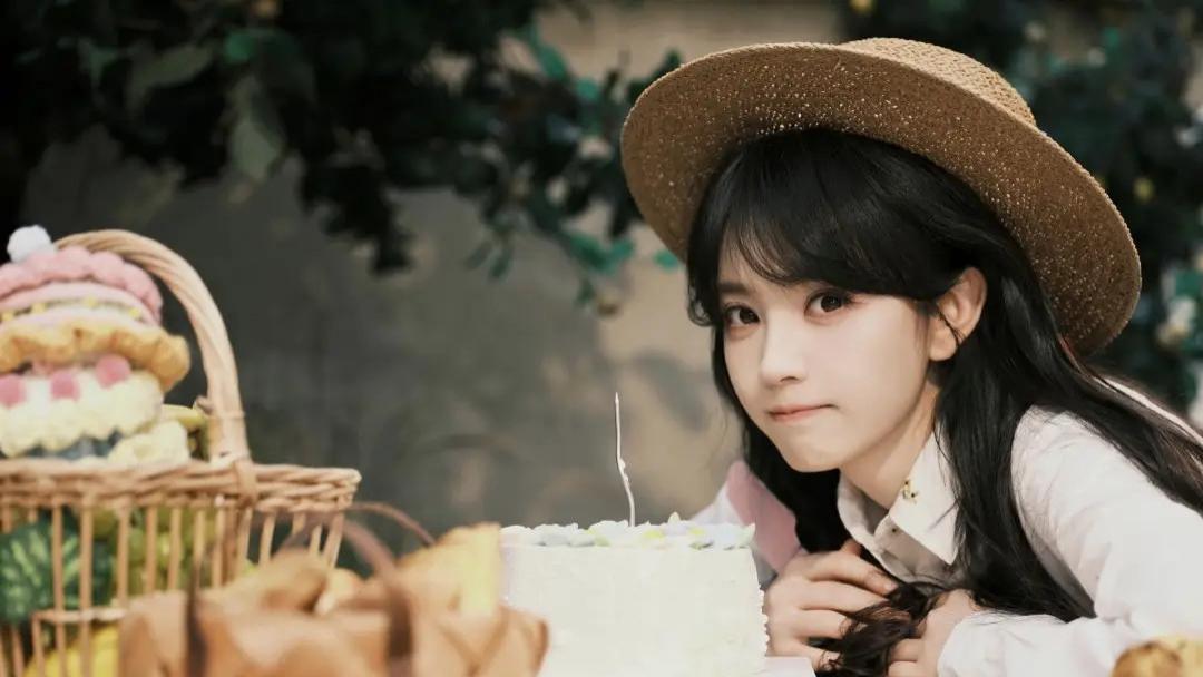 田曦薇28岁生日刷屏全网：一场甜而不腻的成长仪式