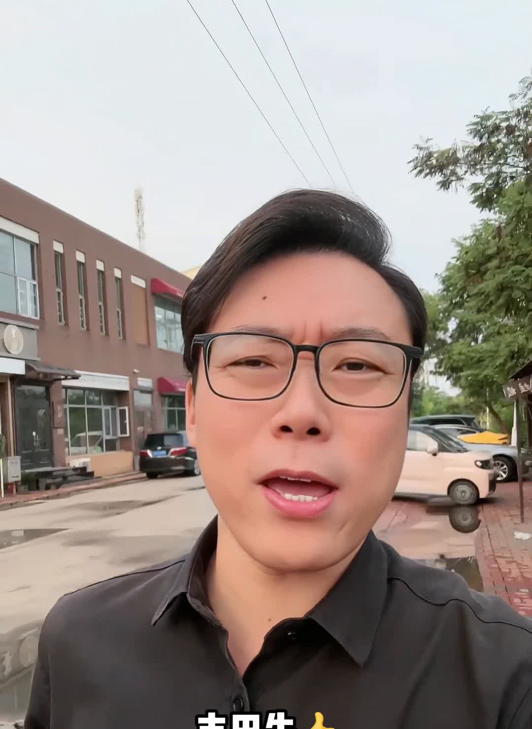 上市即巅峰。
日系车牛逼，丰田牛逼。我真没想到现在车圈已经卷成这样了，BBA都