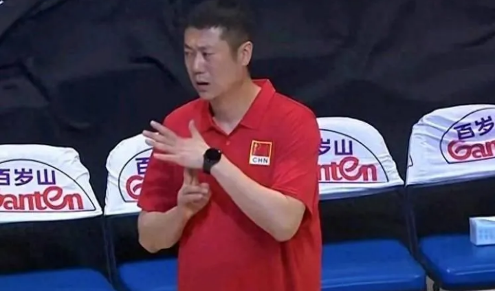 真有你的 ，赵勇！
你才是那个老谋深算的“小诸葛”，根本不像个初为女排国家队主帅