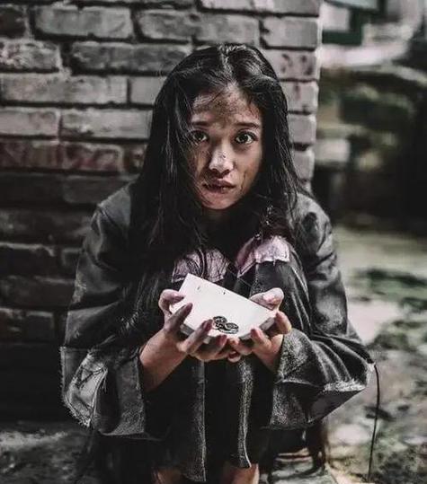 为什么街上没有一个流浪汉是女的？
这之中的原因其实也不难猜测，经常看新闻的朋友估