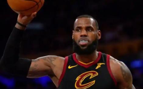 詹姆斯已贵为历史第二，他的实力是否真如他荣誉一样坚挺？
詹姆斯，历史第二的地位，