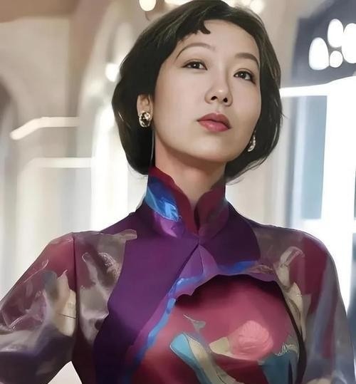 1995年，张爱玲在美国出租屋内去世，尸体一周后才被发现。她一丝不挂地躺在床上，