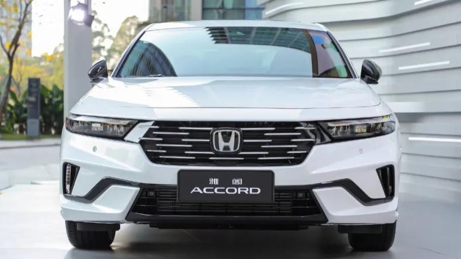 25款雅阁“听劝”变脸 变身颜值之选也是严格之选