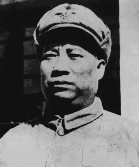 1949年7月，解放军进攻马家军骑兵14旅防守的固关，军长贺炳炎下令：“把大炮全