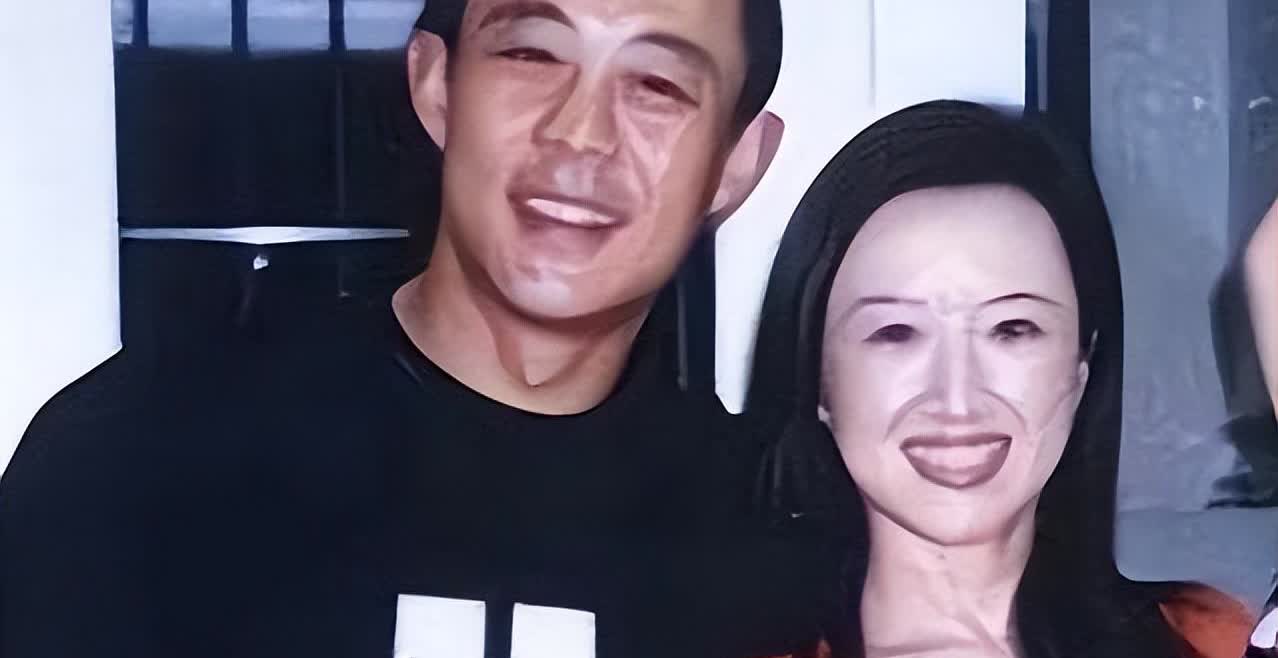 侯勇怎么也没想到，12年前抛弃的糟糠之妻，潘雨辰过上想要的生活