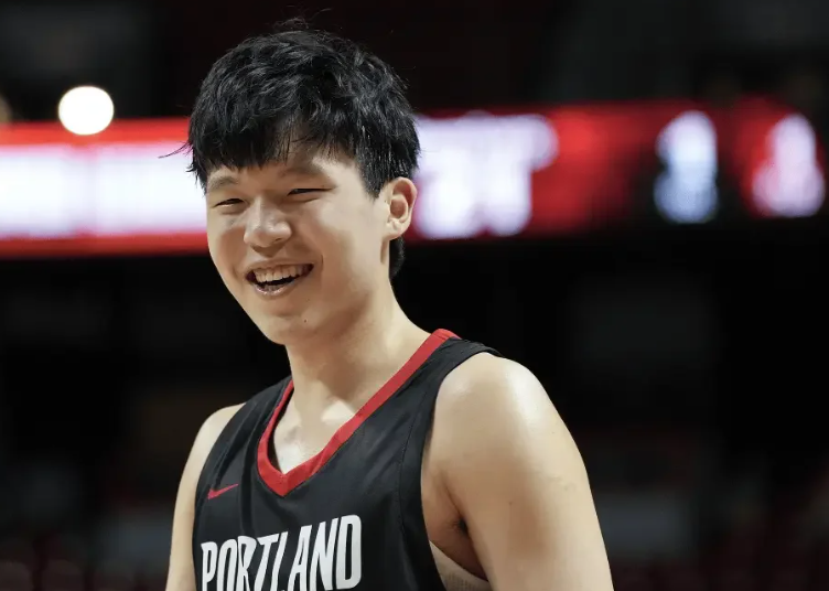 看完两场夏联，你认为杨瀚森还有哪些需要优化

今日NBA夏季联赛开拓者86-96