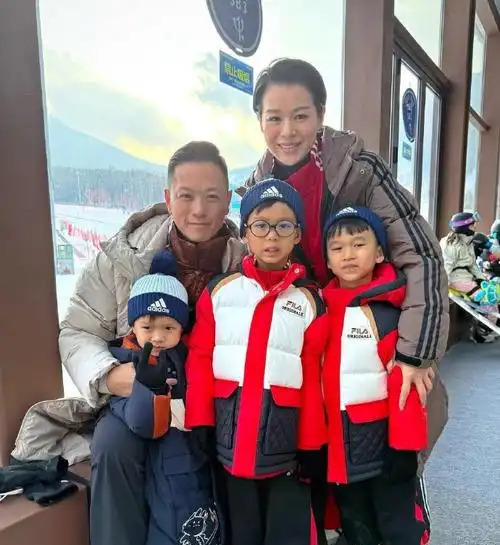 胡杏儿老公被曝出轨











我的天哪！这瓜保熟吗？胡杏儿老公竟然被