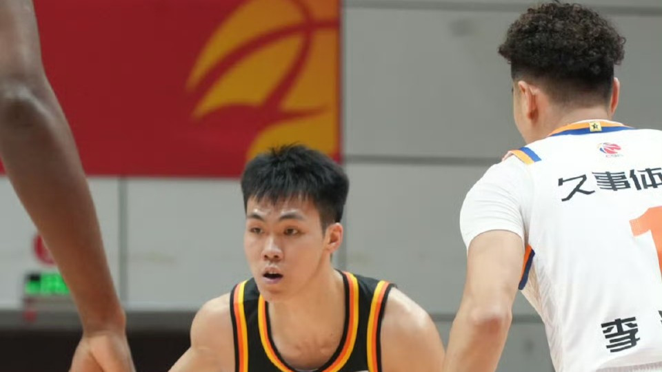 庞峥麟34+6再迎生涯之夜，江苏男篮赛季首胜，最佳新秀没悬念了！