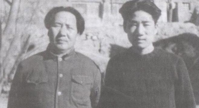 1966年12月25日晚，在押送彭总去北京的列车上，有人问彭总；你坦白，毛岸英同
