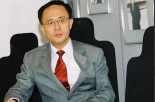 美媒突然公开放话：“中国每年虽然有800万大学生，真正的‘精英人才’却少得可怜，