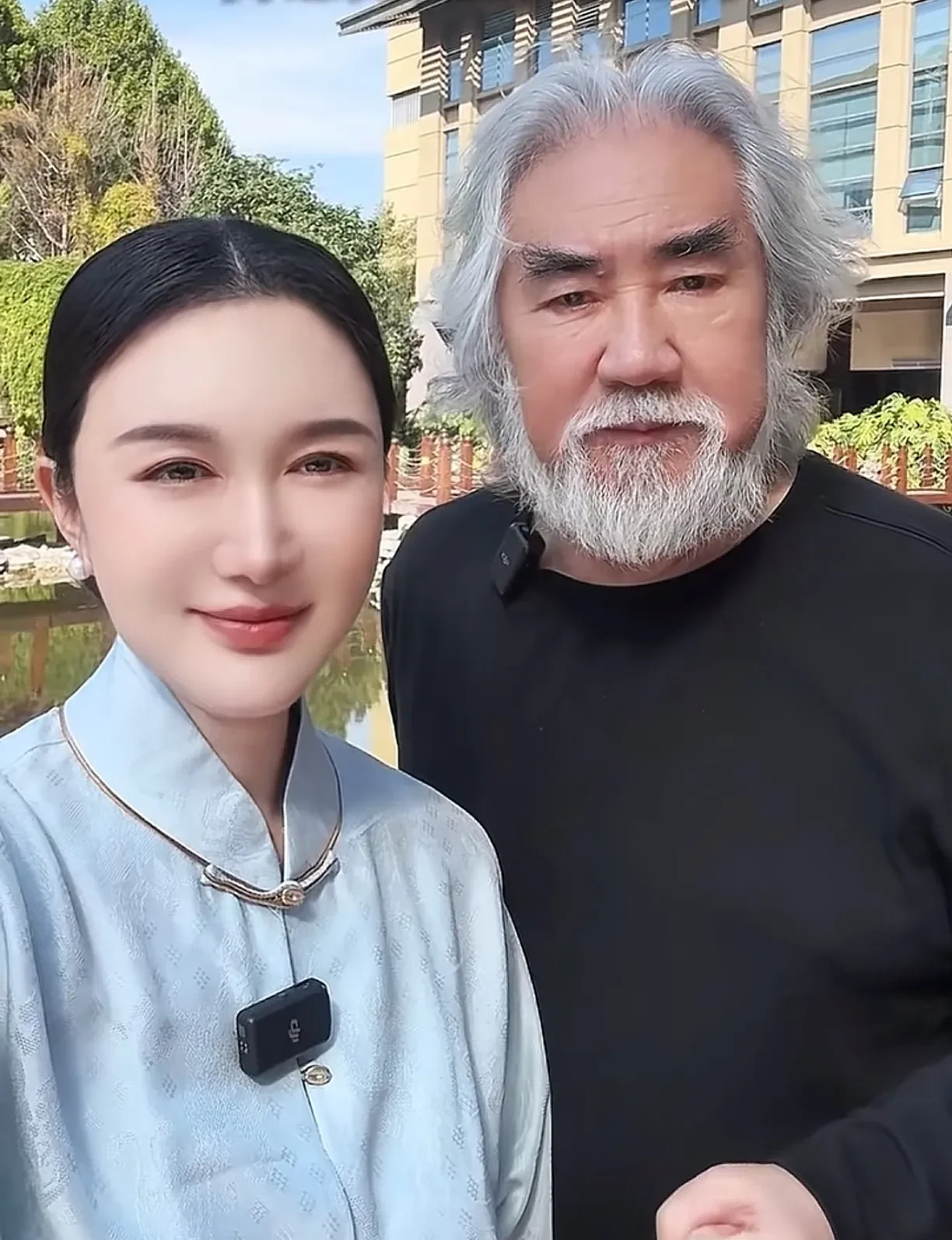 张纪中杜星霖婚姻状态











什么？张纪中和杜星霖居然是真爱？这看