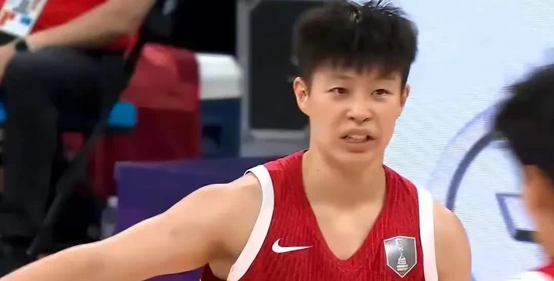奇了怪了，这状态还能首发

李缘年轻吗？她今年25岁了，已经不年轻了，要出成