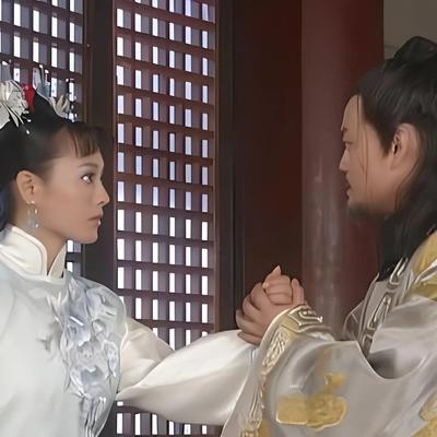 洪承畴被俘后，宁肯绝食都不投降。皇太极得知他喜欢女人，所以就派庄去劝降。孝庄说洪