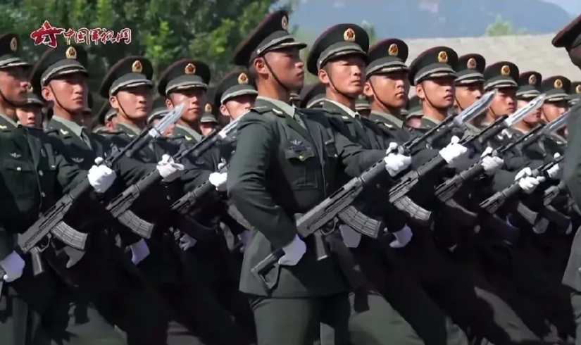 9.3阅兵彩排，03式步枪现身
191步枪：我是绝对主力，
03式步枪：有我一席