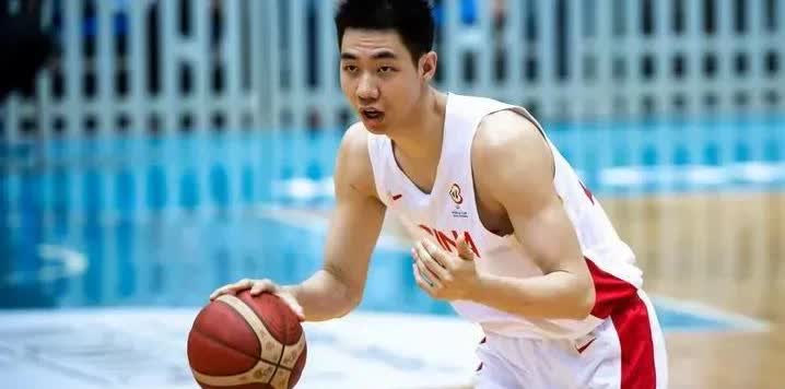 这么多球员挨骂！为什么他得0分也没人骂

中国男篮亚洲杯小组赛全胜，然而骂郭