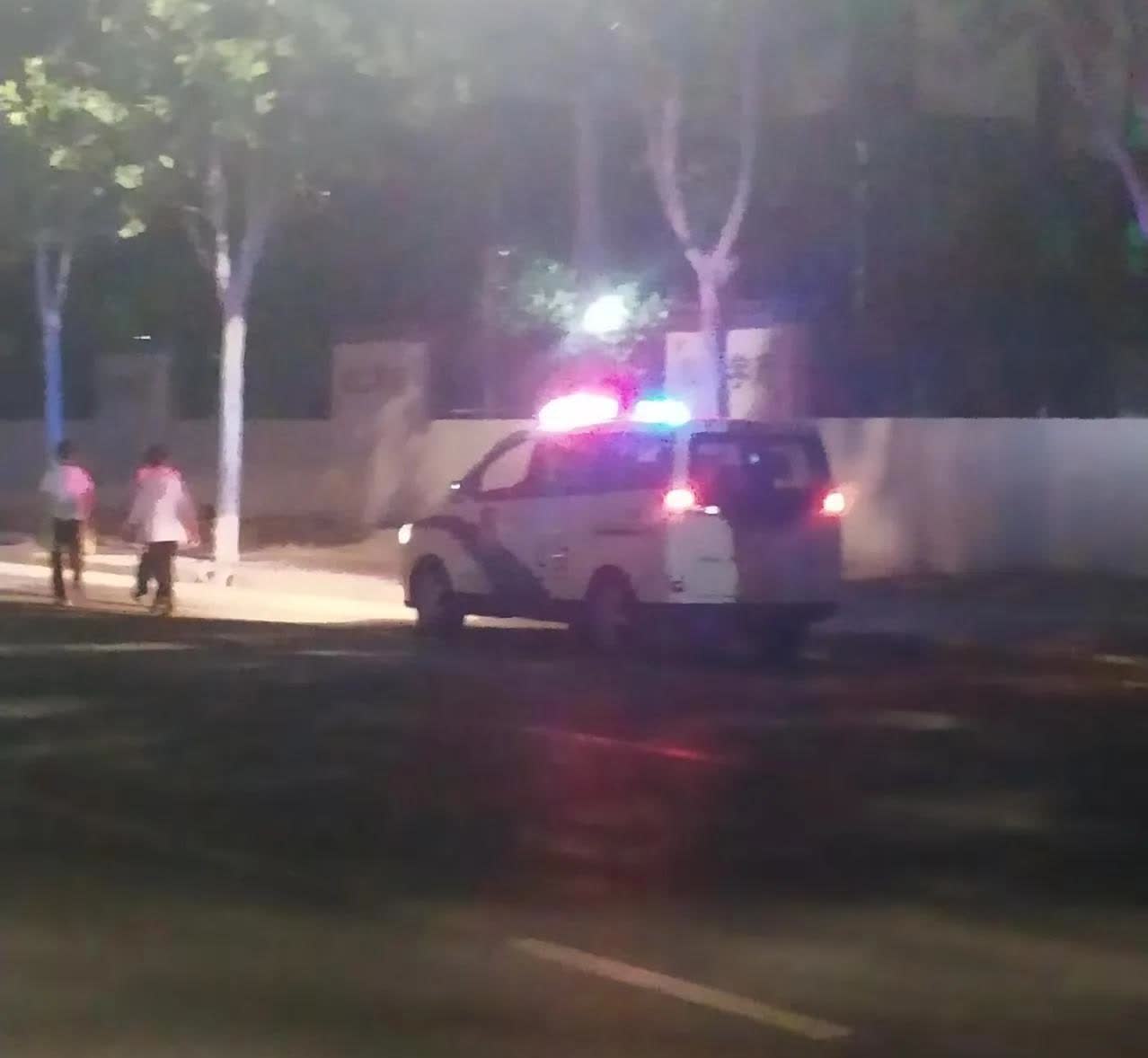 通知书没来，110来了！
上午听小区人议论说，昨晚小区一家在凌晨查到孩子高考成