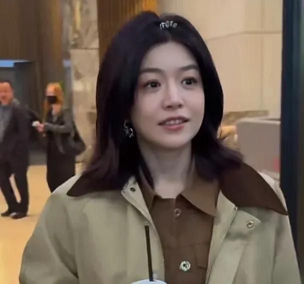 陈妍希现在变这样了？越来越漂亮了，感觉这个婚算是离对了，我喜欢陈晓 ，也喜欢陈妍