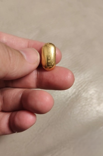 价值一万的金豆，在11岁男孩肚子里来了个“五日游”，最后安然无恙。这新闻听着是不