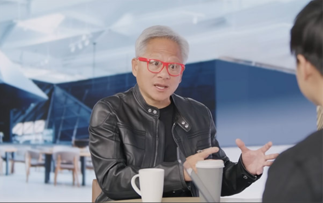 黄仁勋：中国仅落后美国“几纳秒”，我们必须参与竞争
近年来，美国政府实施了一系列