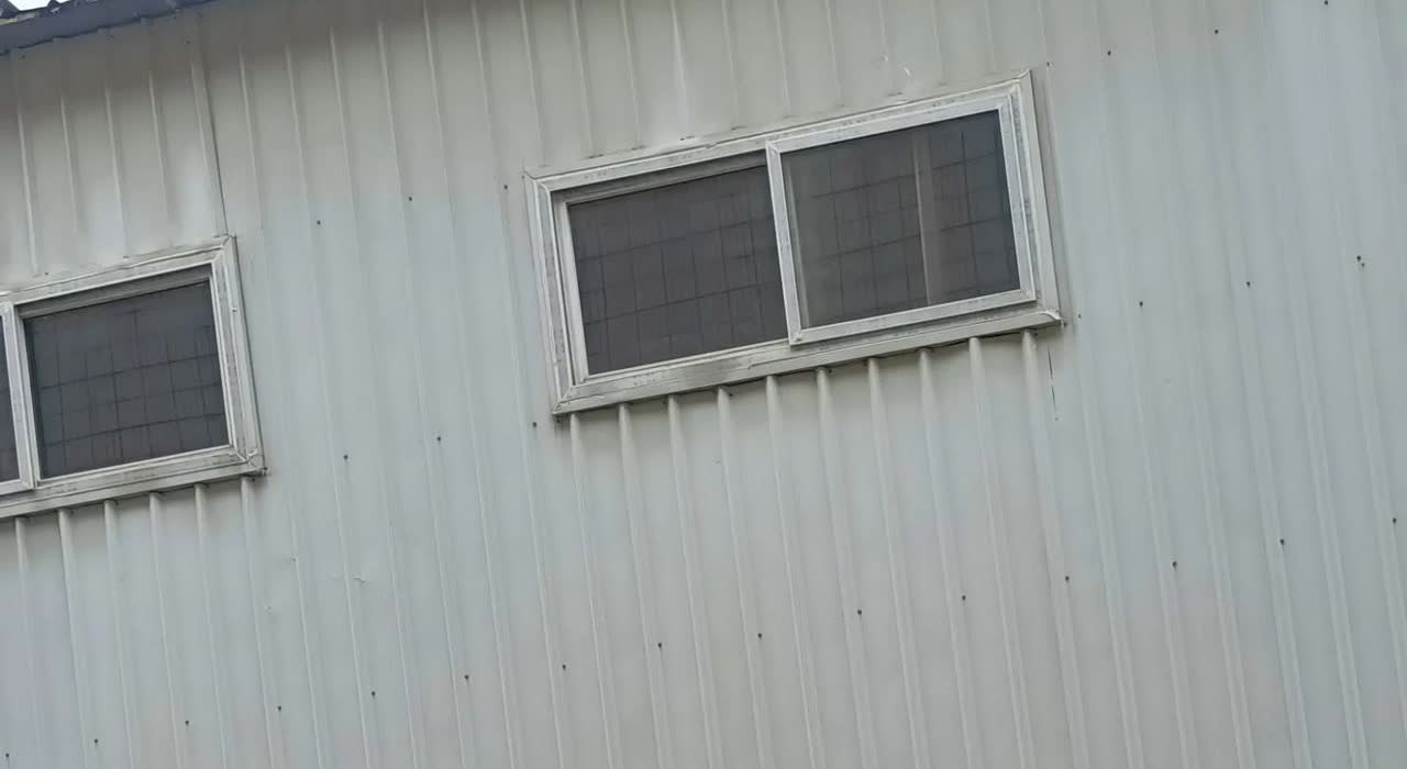 你会放心让孩子外出做暑假工吗？
暑假到了，读高二的孩子想去广州亲戚那做暑假工，