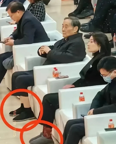 人生如戏，全靠演技！[吐舌头眯眼睛笑][吐舌头眯眼睛笑][吐舌头眯眼睛笑]