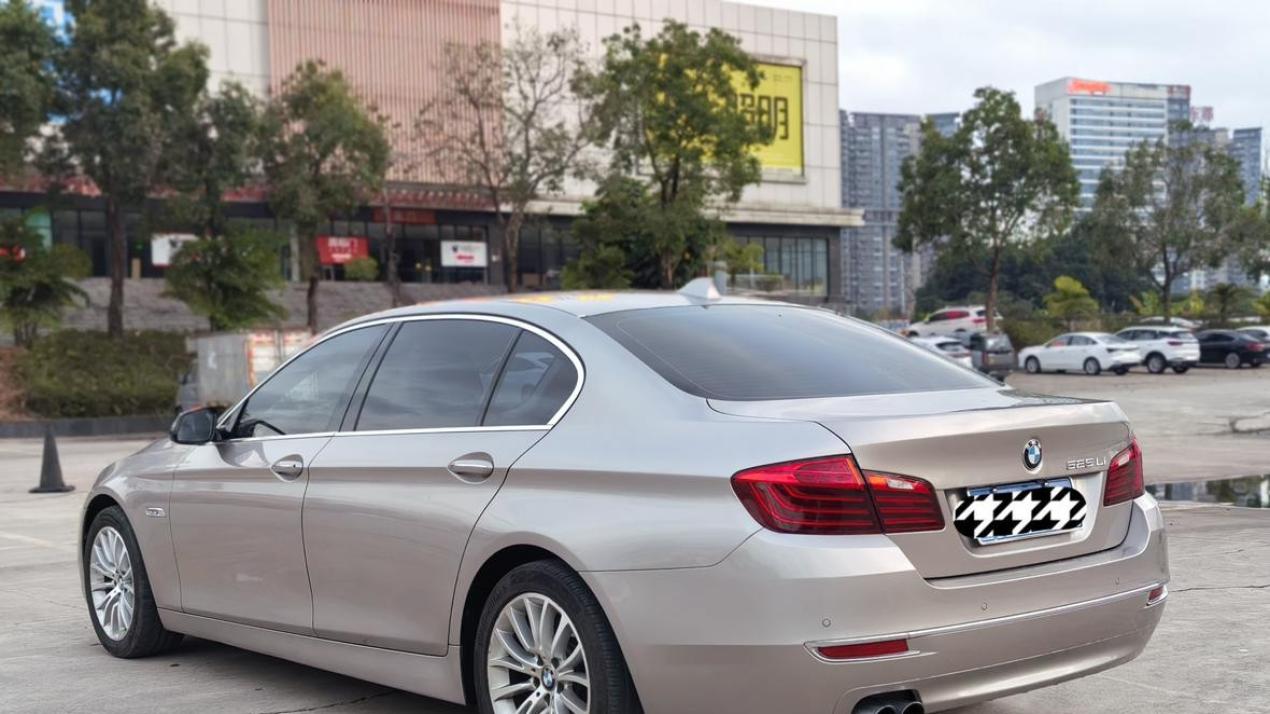 7年车龄宝马5系，曾经的C级王者，如今10万出头就能拿下？
