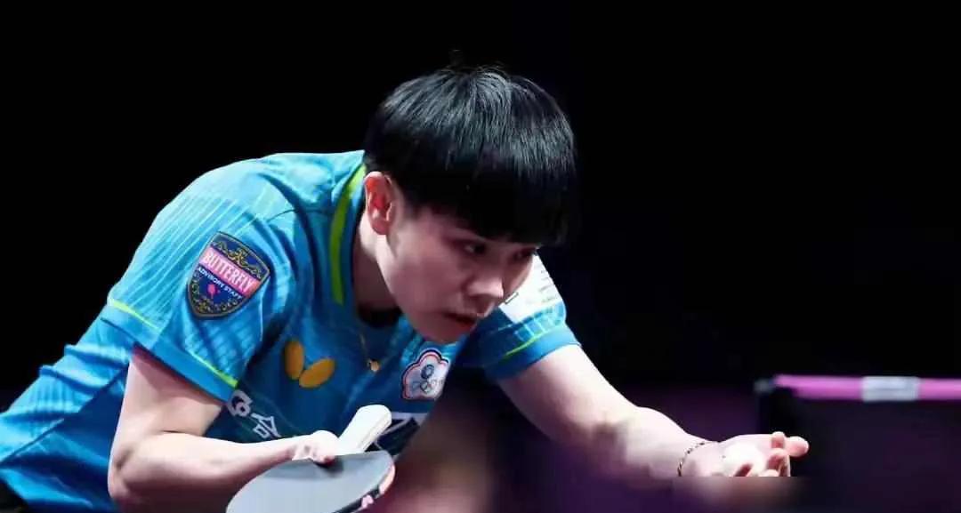 日本小将横扫对手，头号种子竟遭爆冷，长胶怪招谁怕谁
北京时间7月25日凌晨，WT