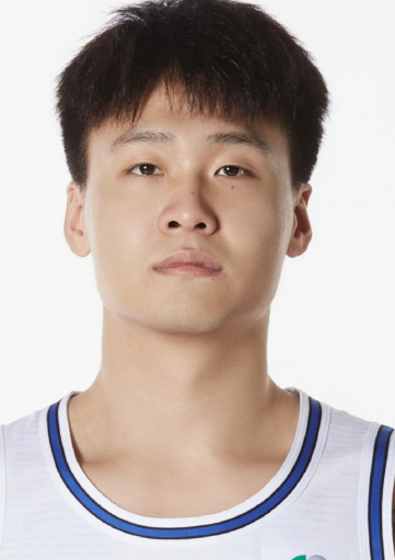 我个人认为赵睿的加盟，一定程度缓解了遇包夹出球和给周琦传球的问题，斯佩尔曼的加盟