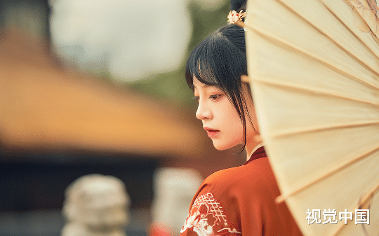 能听见别人心声后，发现家中全是恶人