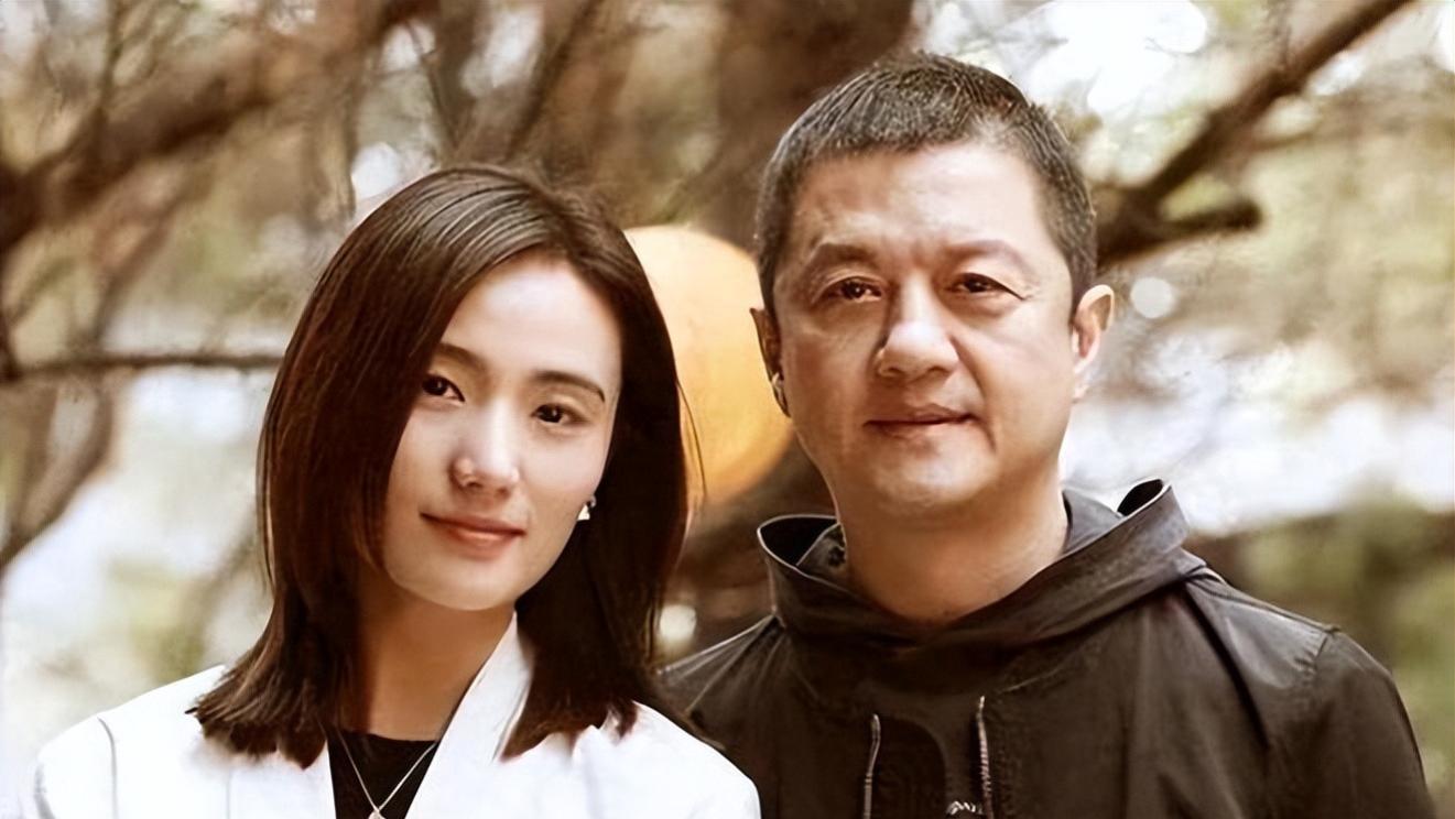李亚鹏海哈金喜离婚，文案文艺背后，是体面还是无奈？