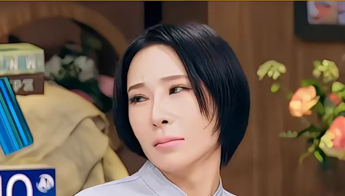 何炅说魏大勋唯一舍得花钱就是，花在谢娜身上。因为谢娜微信上没钱的时候，都会向魏大