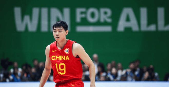 广东准备好，崔永熙马上回来了
詹姆斯马上中国行，崔永熙也会回来，新赛季崔永熙要打