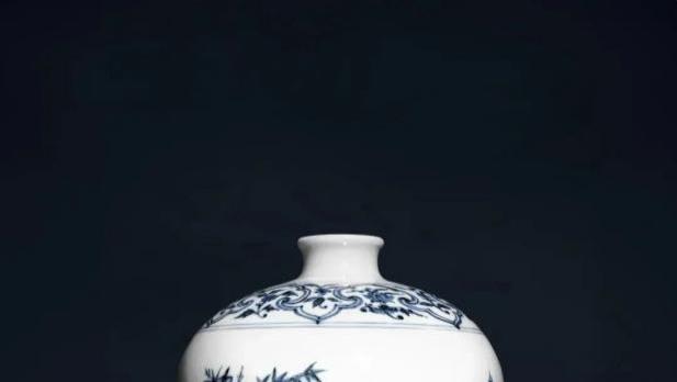 一个梅瓶，就是一个微型的东方美学馆