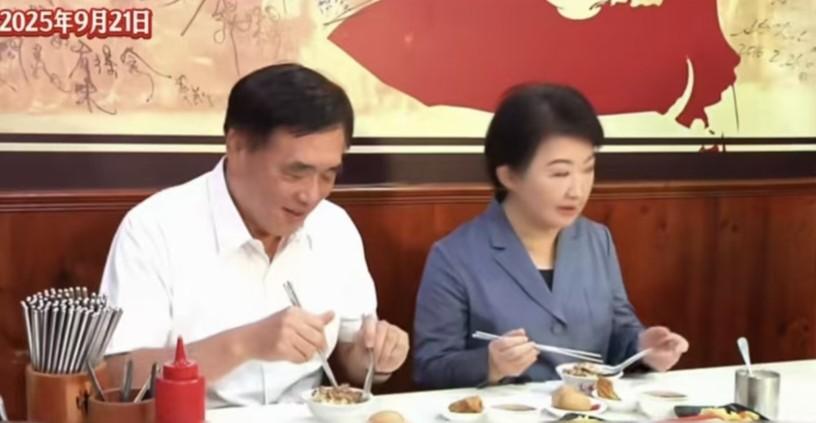 卢秀燕最钟意的国民党主席候选人是？
这次的国民党主席候选人，都是为卢秀燕参选大位