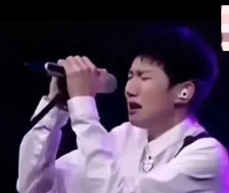 总觉得王源有点不对劲啊？

一次两次也就算了，算是情怀。这次数多了，自己都不觉得