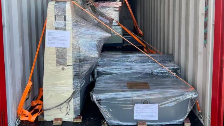 中国拼图液压机出口越南报关运输案例