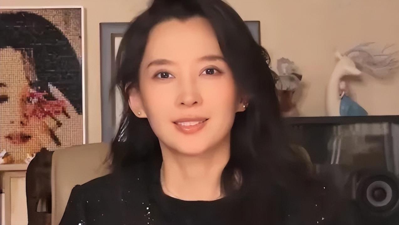比章子怡能打？森林北硬核辟谣孕肚，网友：汪峰历任身材内卷史